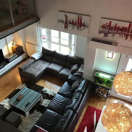Duplex Lujo Leioaアパートメント エクステリア 写真